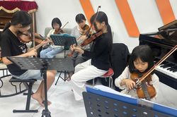 Sôi động sân chơi hè cho thiếu nhi