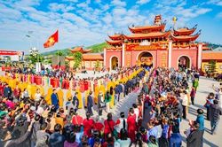 Về Thiên Lai tự nghe tiếng chuông ngân