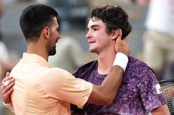 Joao Fonseca tạo địa chấn tại Roland Garros 2026: Chấm dứt kỷ nguyên Novak Djokovic