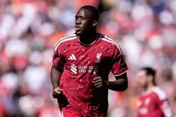 5 ứng viên thay thế Ibrahima Konate tại Liverpool: Từ Gleison Bremer đến Jarell Quansah