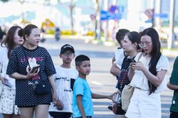 Trước giờ khai màn DIFF 2026: Người dân, du khách háo hức chờ 'đại tiệc' ánh sáng