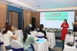 Tập huấn kỹ năng giao tiếp, ứng xử trong thực thi công vụ