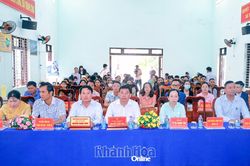 Gần 120 lao động tham gia phiên giao dịch việc làm tại xã Trung Khánh Vĩnh