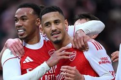 Bí mật đằng sau hàng thủ thép của Arsenal: Nghệ thuật sử dụng ma thuật đen
