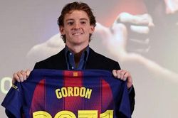 Newcastle bán Anthony Gordon cho Barcelona: Kỷ lục chuyển nhượng và bước ngoặt tái thiết đội hình