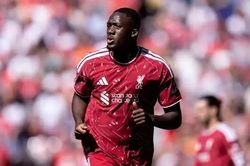 Liverpool tìm người thay Ibrahima Konate: 5 phương án chiến lược cho hàng thủ