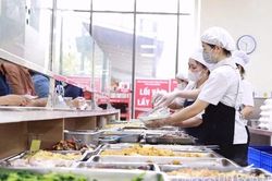 Chú trọng nâng cao chất lượng bữa ăn cho người bệnh