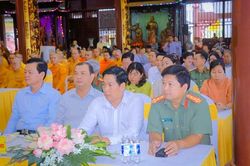 Vĩnh Long: Trang nghiêm Đại lễ Phật đản Phật lịch 2570 và trao tặng 200 tỷ đồng an sinh xã hội
