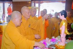Vĩnh Long: Trang nghiêm Đại lễ Phật đản Phật lịch 2570 và trao tặng 200 tỷ đồng an sinh xã hội