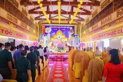 Chư tôn đức liên phường về chùa Quảng Đức dự Đại lễ Phật đản Phật lịch 2570