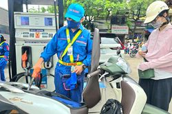 Bộ Công thương yêu cầu các hãng công bố danh mục xe tương thích với xăng E10