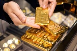Đề xuất gỡ 'giấy phép con' với vàng trang sức, siết quản lý vàng nguyên liệu tạm nhập tái xuất