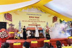 Khai mạc lễ hội đền thờ lưỡng quốc Trạng nguyên Tống Trân ở Hưng Yên