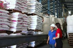 Hỗ trợ tăng trưởng không chỉ là câu chuyện lãi suất