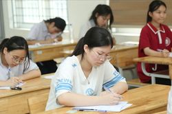 Hà Nội: Thí sinh dự thi môn đầu tiên kỳ thi vào lớp 10