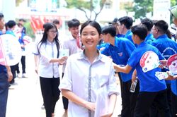 Đề thi Ngữ văn lớp 10: Gắn giới trẻ với sự kết nối