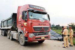 Ngăn chặn vi phạm hoạt động xe tải trọng lớn