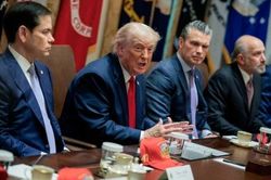 Ông Trump thông báo dỡ phong tỏa hải quân với Iran