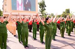 Hưởng ứng cuộc thi sáng tạo video clip 'Tổ quốc bình yên'