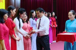 Đảng ủy xã Thạch Thất chú trọng đào tạo, bồi dưỡng cán bộ