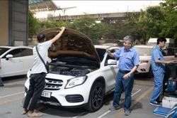 Mua ô tô cũ phải đưa xe đi đăng kiểm lại