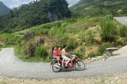 Cần nâng cao ý thức chấp hành pháp luật giao thông từ những nẻo đường vùng cao