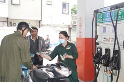 Trước ngày xăng E10 'phủ sóng' thị trường, chuyên gia nói gì?