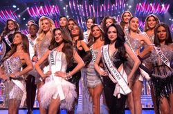 Trực tiếp chung kết Miss Grand All Stars: Hương Giang vào top 18, thắng giải bình chọn