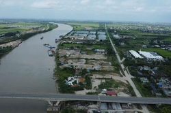 Tiếp vụ xe tải chạy rầm rập trên tuyến đê sông Luộc ở Hưng Yên: Những dấu hỏi trong công tác quản lý?