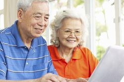 Sau nghỉ hưu, người khôn ngoan tránh mắc 5 sai lầm tiền bạc này để không rơi vào cảnh thiếu trước hụt sau
