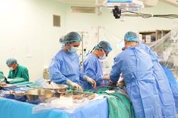 Vượt qua bất tương xứng, ghép tim thành công cho bệnh nhân suy tim giai đoạn cuối