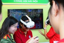 Một ngày trải nghiệm 'Tổ quốc bình yên' giữa lòng Thủ đô