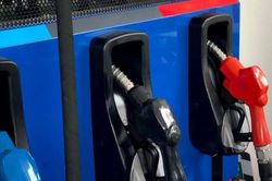 Hai doanh nghiệp xăng dầu trả Giấy xác nhận đủ điều kiện kinh doanh