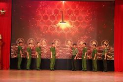 Phát động đợt thi đua đặc biệt 'Phát huy truyền thống Anh hùng – Thi đua lập công vì bình yên thành phố Cảng'