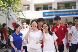 Hà Nội: Bốn thí sinh bị đình thi vào lớp 10 vì mang điện thoại
