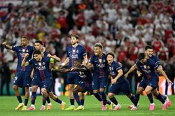 Hạ Arsenal, PSG không được giữ chiếc cúp vô địch Champions League