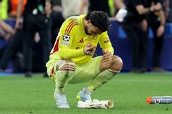 'Găng tay vàng' Premier League gây tiếc nuối