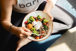 Sai lầm của nhiều người khi ăn rau khiến đường ruột ì ạch