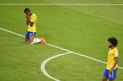 Chủ nhà World Cup: Lợi thế sân nhà là phúc hay họa?