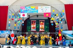 Múa rối Thăng Long thu hút khán giả tại Lễ hội Việt Nam ở Tokyo, Nhật Bản