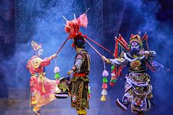 Tuồng, Chèo và Cải lương cùng hiện diện trên một sân khấu Hà Nội