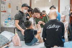 Mang niềm vui Tết thiếu nhi 1/6 đến với bệnh nhi khó khăn