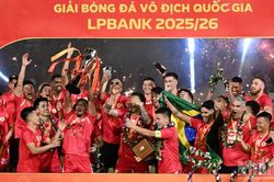 [Ảnh] Công an Hà Nội chính thức đăng quang V-League 2025/2026