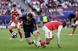 Arsenal sút hỏng 2 lượt 11 m, PSG bảo vệ ngôi vương Champions League