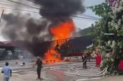 Lạng Sơn: Điều tra vụ xe tải bốc cháy ngùn ngụt giữa trưa nắng