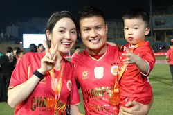 Doãn Hải My, Chu Thanh Huyền cực xinh trong ngày CAHN nâng Cúp