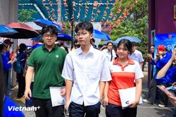 Sỹ tử Thủ đô hoàn thành bài thi môn Toán khép lại kỳ thi vào lớp 10