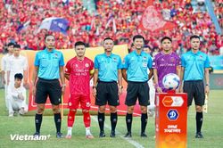 Dàn sao Công an Hà Nội rạng rỡ trong ngày nâng cúp vô địch V-League 2025/26