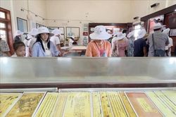Khách du lịch đến Lý Sơn tăng cao