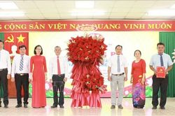 Phát triển tổ chức Đảng, thúc đẩy kinh tế tư nhân phát triển hiệu quả